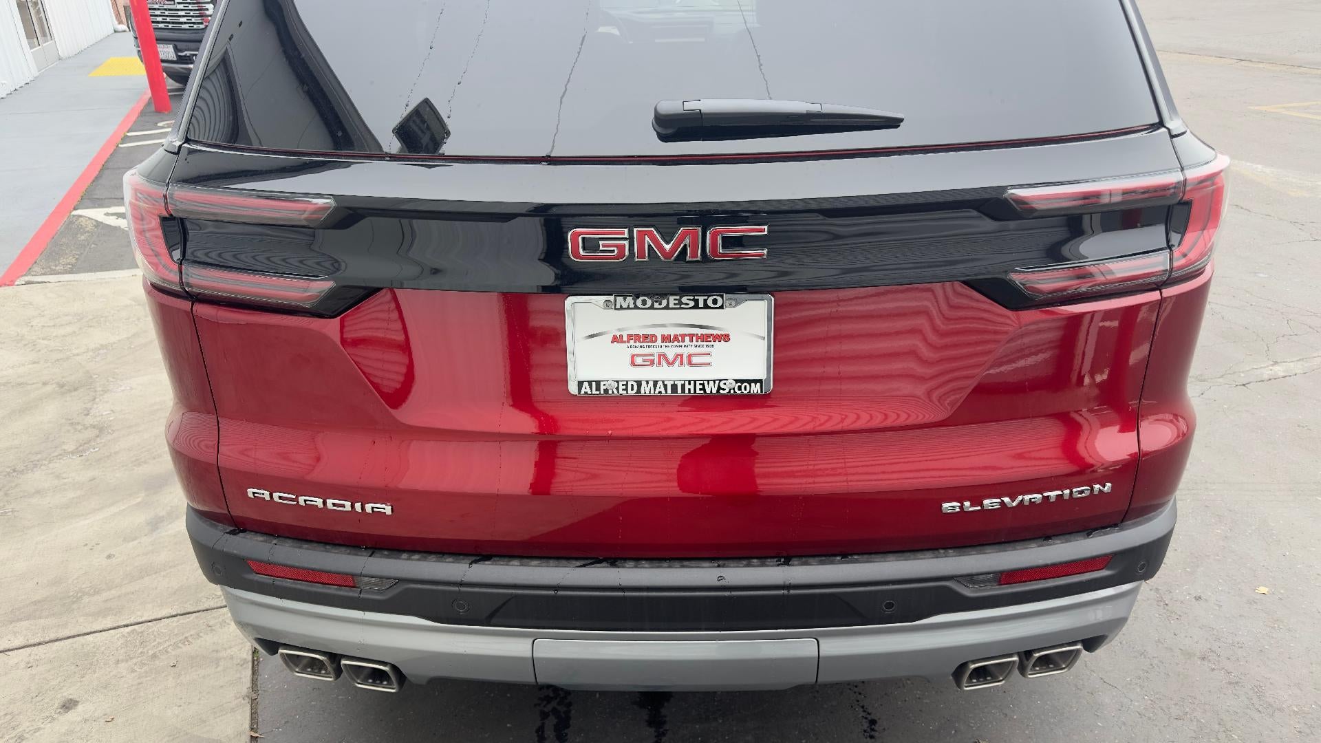 2026 GMC Acadia Elevation