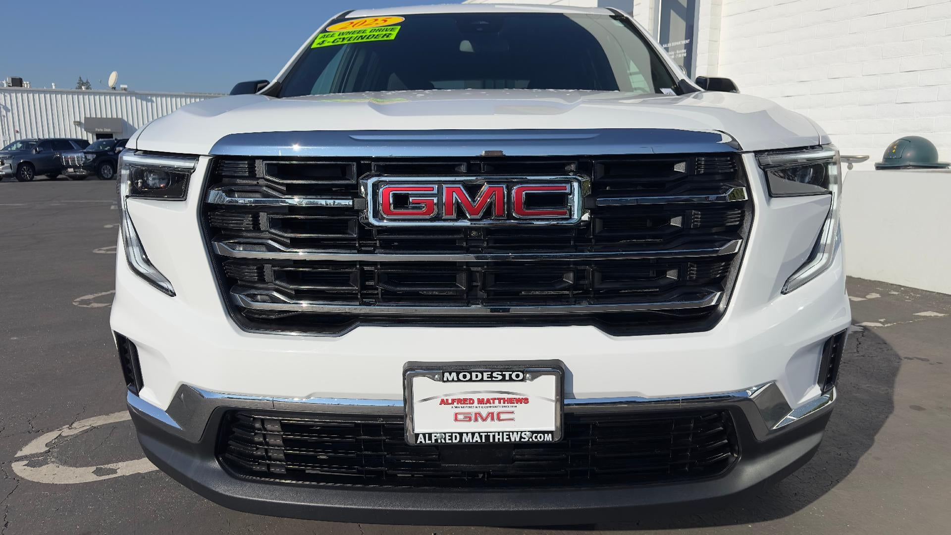 2025 GMC Acadia Elevation