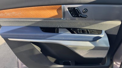 2026 Cadillac VISTIQ Premium Luxury