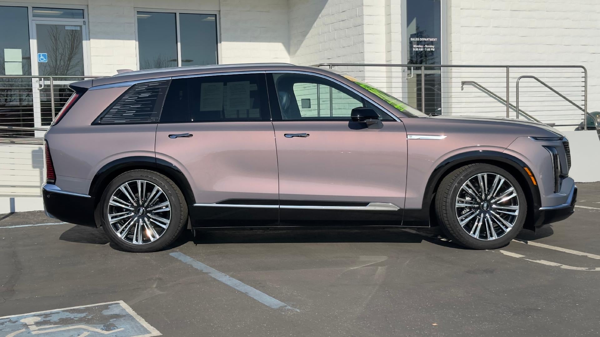 2026 Cadillac VISTIQ Premium Luxury