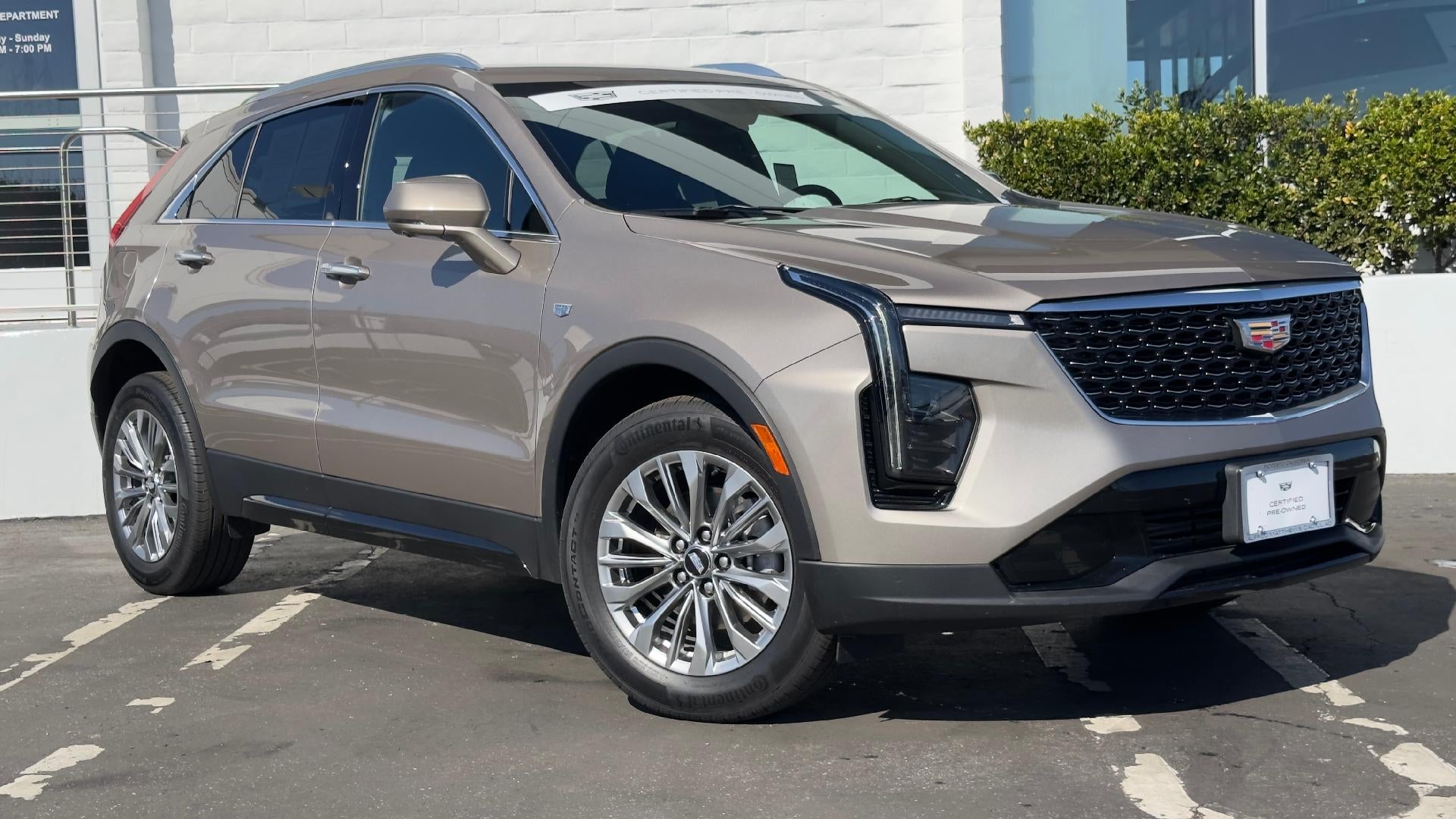 2025 Cadillac XT4 Premium Luxury