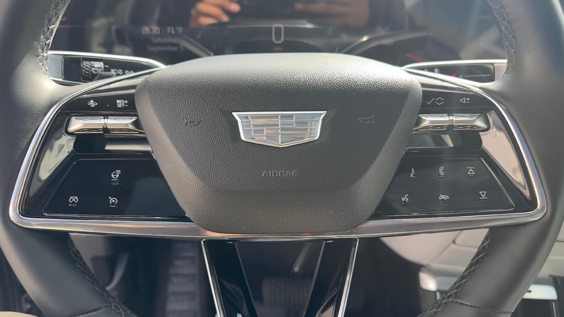 2024 Cadillac LYRIQ Luxury 1