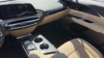 2024 Cadillac LYRIQ Sport 3