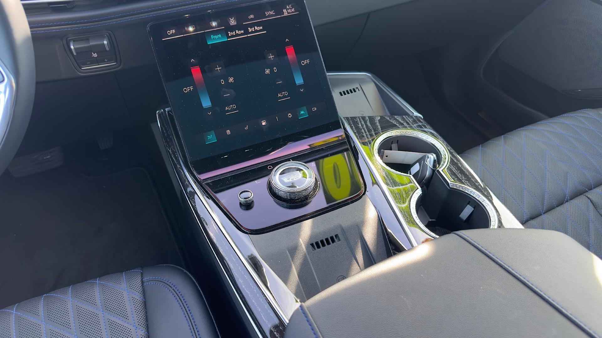 2026 Cadillac ESCALADE IQL Sport