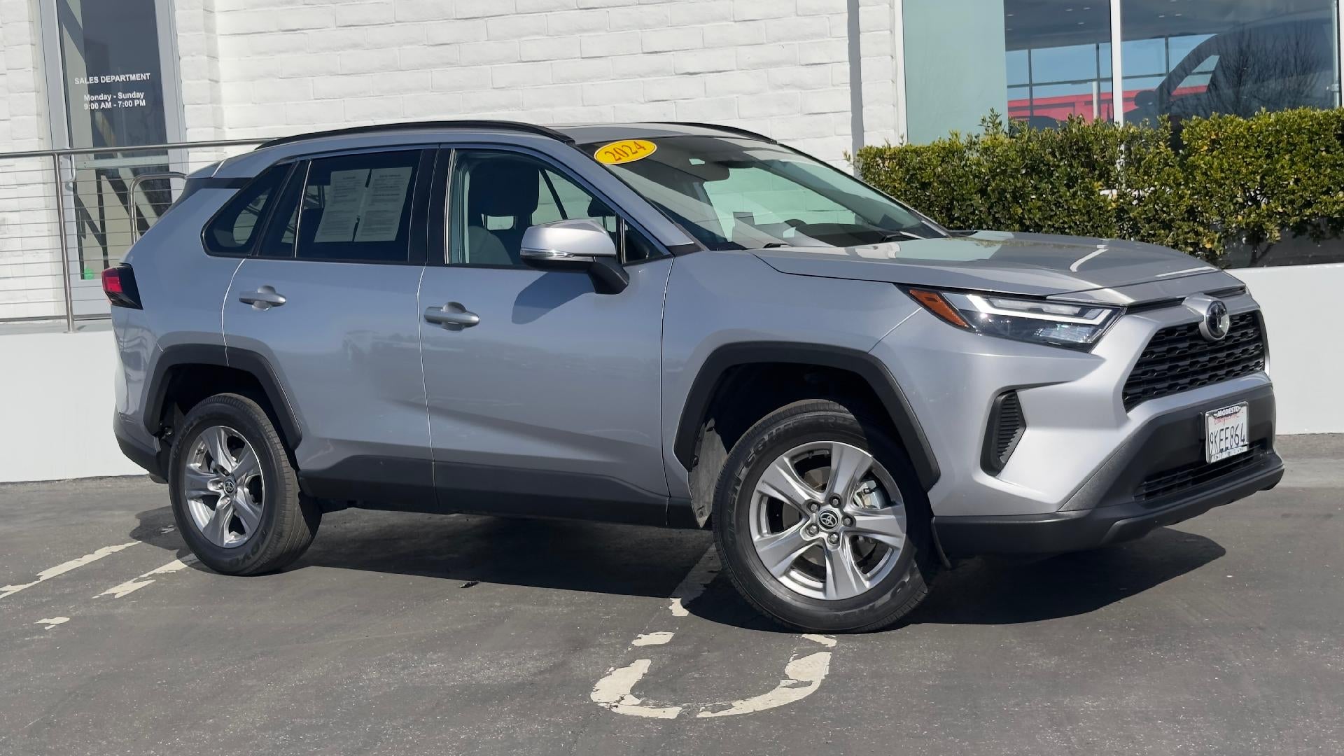 2024 Toyota RAV4 XLE