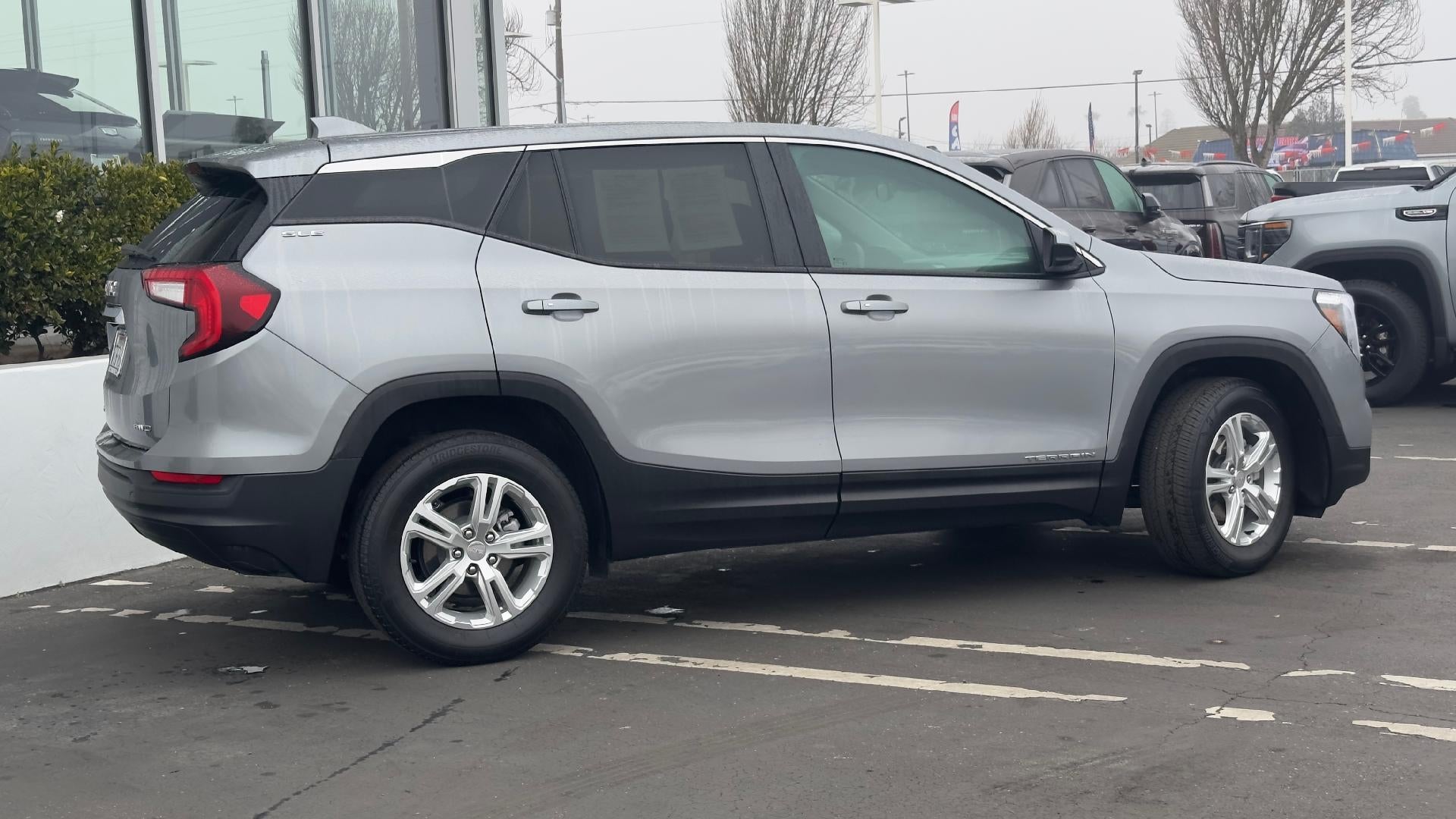 2024 GMC Terrain SLE