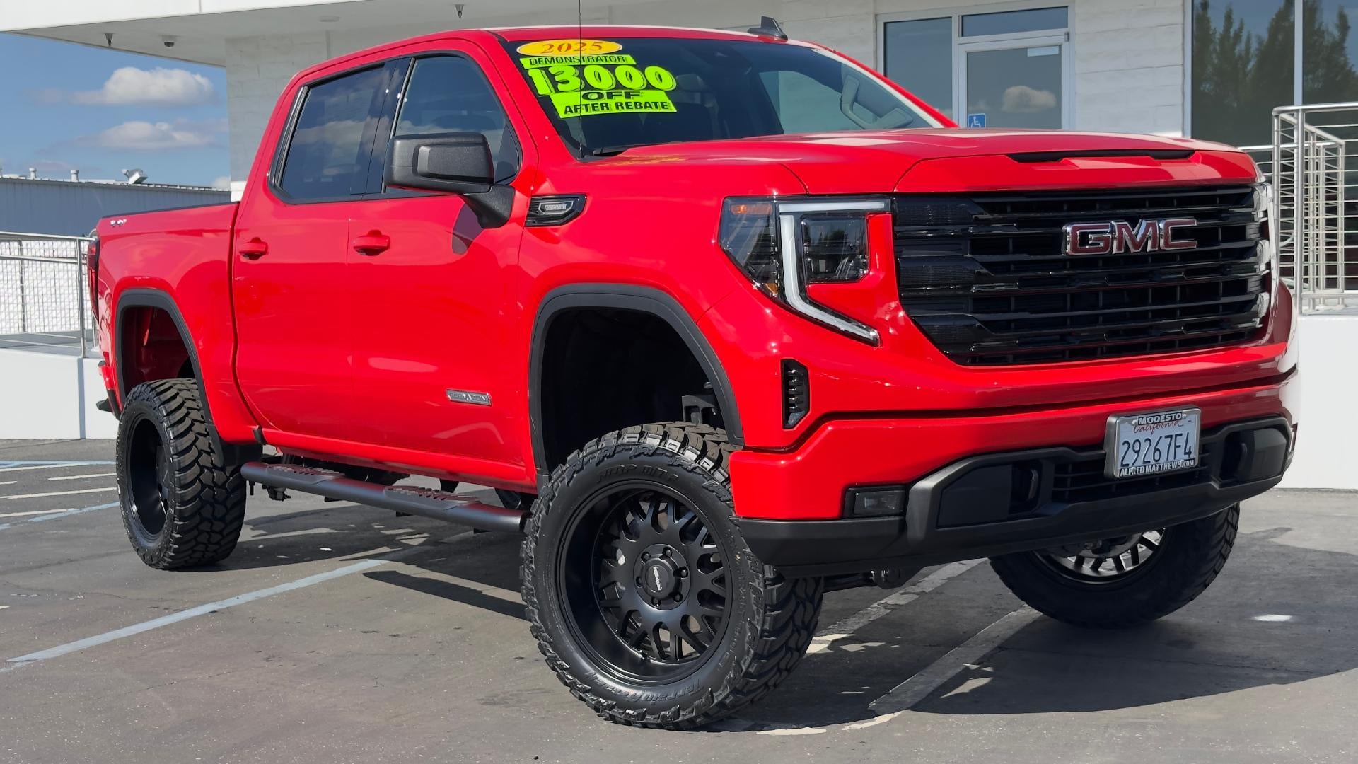 2025 GMC Sierra 1500 Elevation